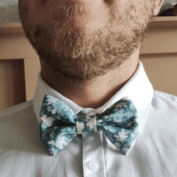 nœud papillon fleuri bleu clair, taille adulte et enfant, réglable, noué, de petits fils et de coton