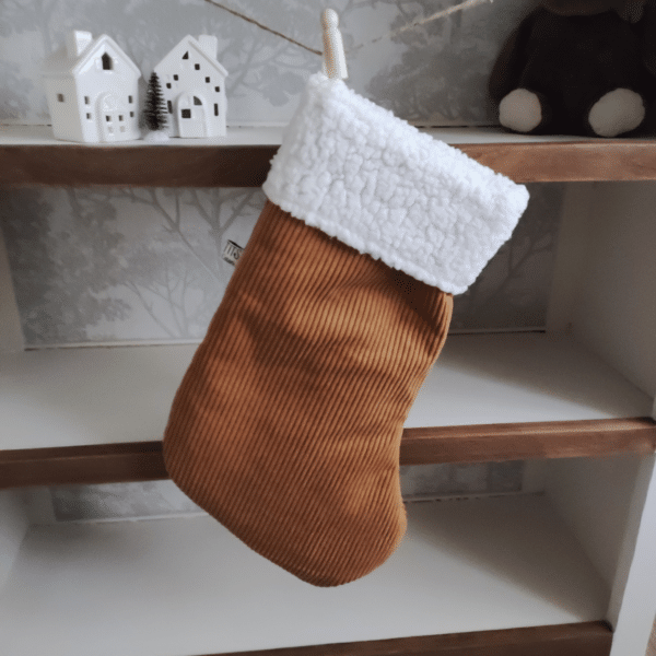 La chaussette de Noël Velours ocre, et sherpa blanc, de petits fils et de coton
