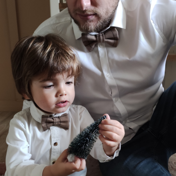 noeud papillon noel pour enfant et adulte, tenue matchy matchy pour les fêtes de fin d'année