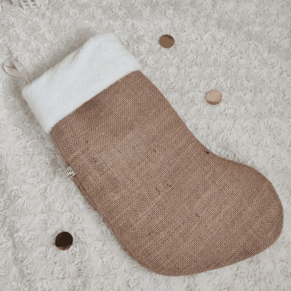 chaussette de noël toile de jute beige naturelle et fourrure blanche