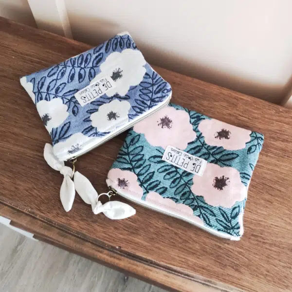 pochette fleurie en jacquard collection printemps, de petits fils et de coton