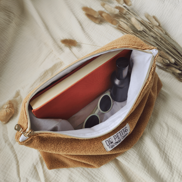 trousse de toilette éponge caramel, grand format, de petits fils et de coton